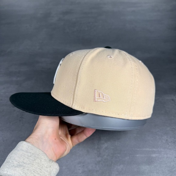 Hat Club New York Yankees‎ New Era Cap 7 1/4 Tan Beige Pink Black Side Patch - Picture 4 of 7